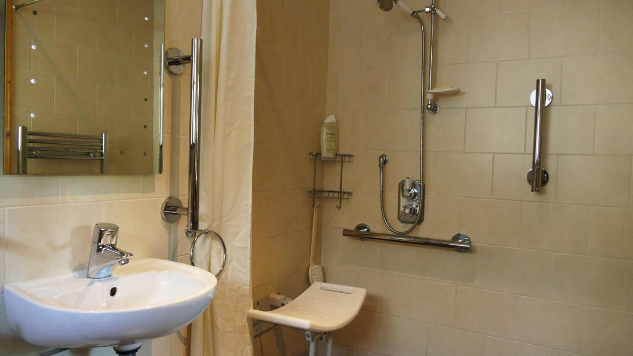 Llandderfel Cosy Ground Floor Disabled Friendly Room In Farm House מראה חיצוני תמונה