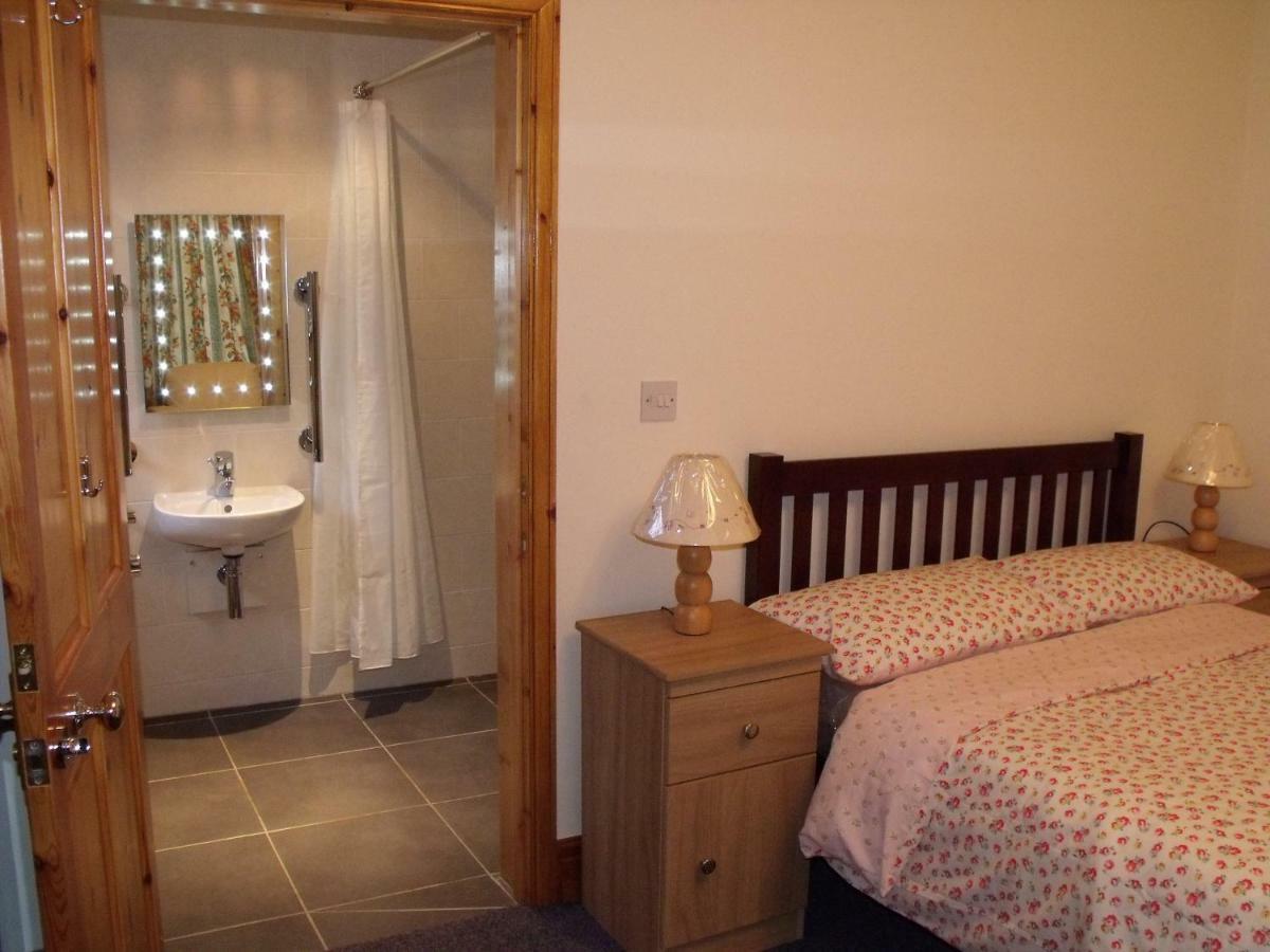 Llandderfel Cosy Ground Floor Disabled Friendly Room In Farm House מראה חיצוני תמונה